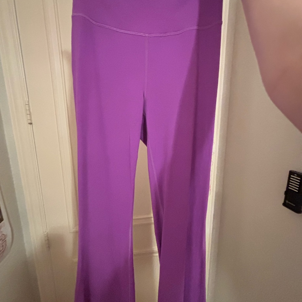 Lululemon purple high-waisted flare leggings Size 10 #yoga #activewear